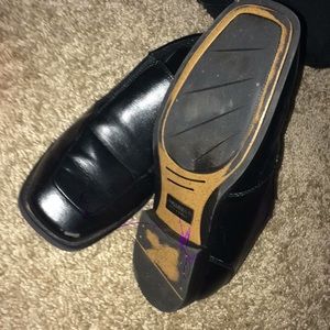 I’m selling dress shoes slip on black high quality